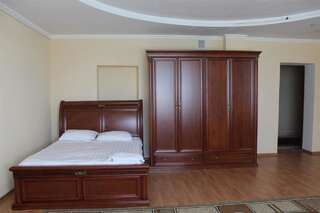 Отель Гостиница Азат Нур-Султан Семейный полулюкс-4